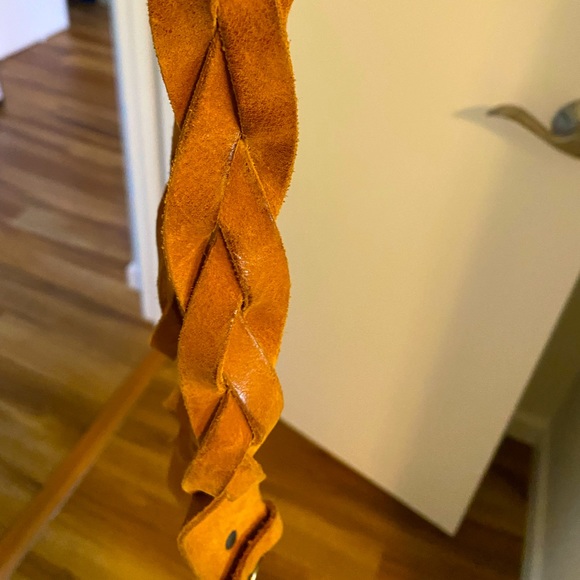 Woven real leather belt in excellent condition - Picture 1 of 2
